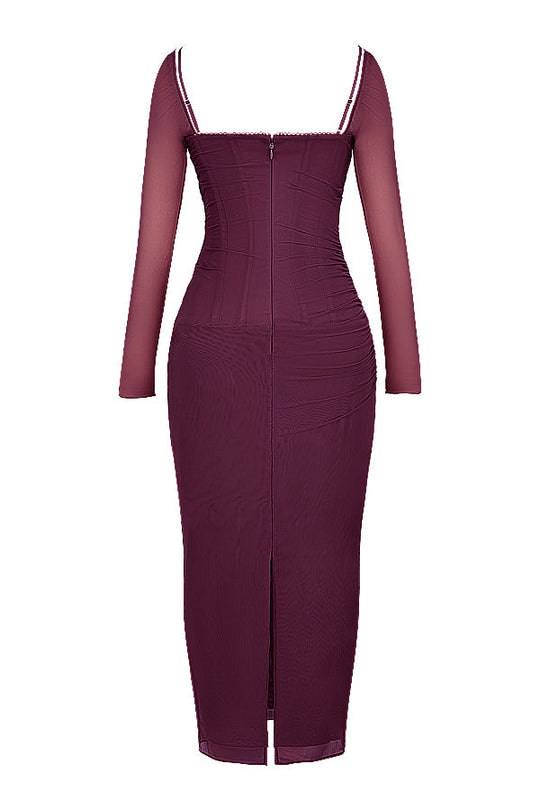 R&B | Elegantes Maxikleid mit tiefem Ausschnitt und langen Ärmeln