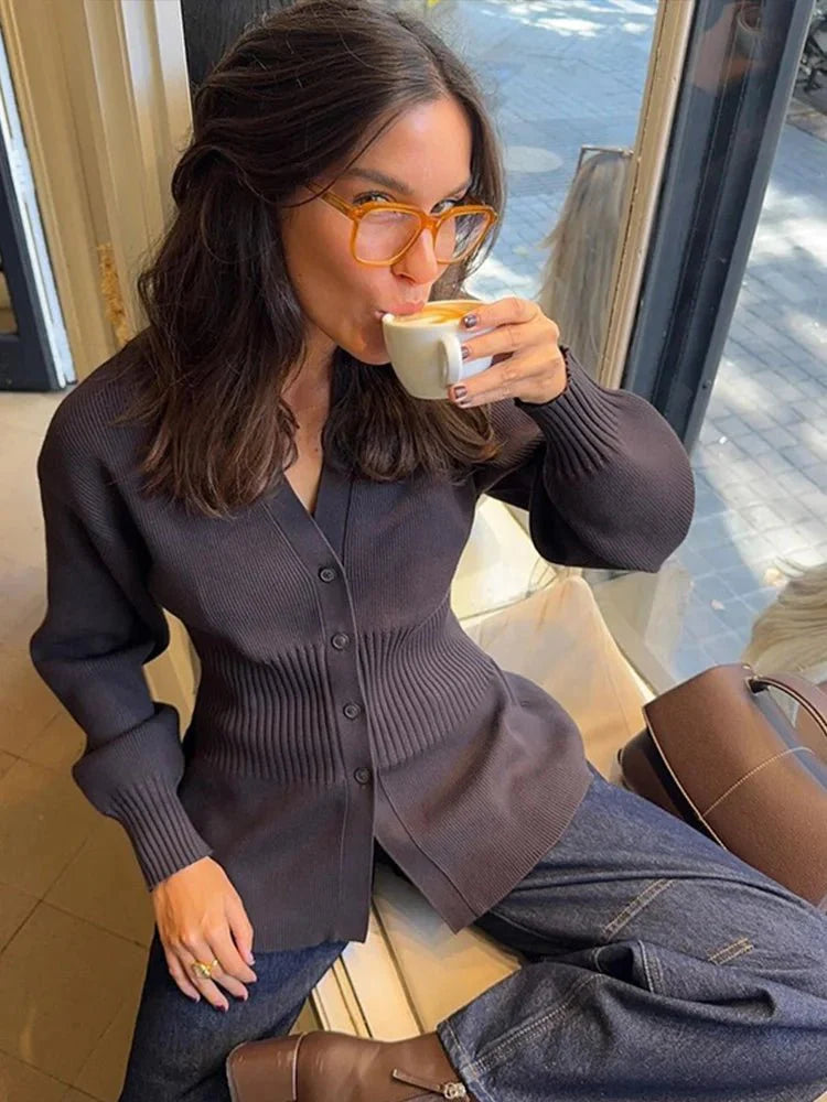 R&B | Taillierter V-Ausschnitt Cardigan
