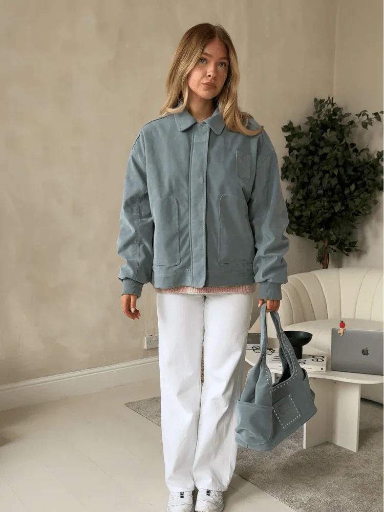 R&B | Babyblaue Wildleder Bomberjacke