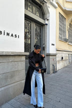 R&B | Schwarzer Trenchcoat Im Eleganten Design für Damen