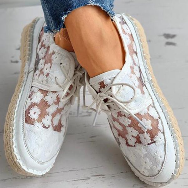 Orthopädisch, stilvoll und luftig | Schuh mit Blumendruck
