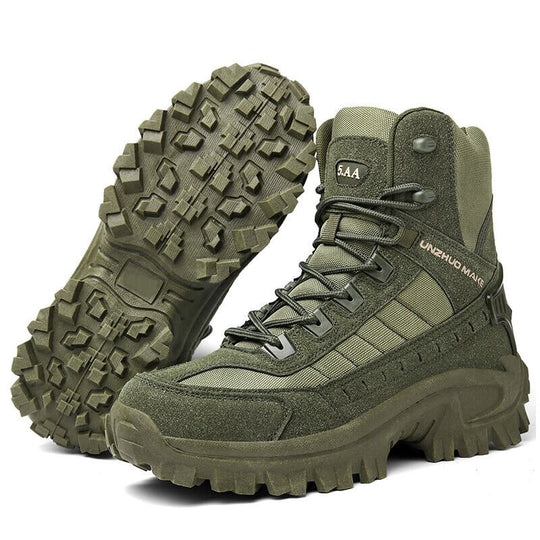 Coole militärische Winterstiefel