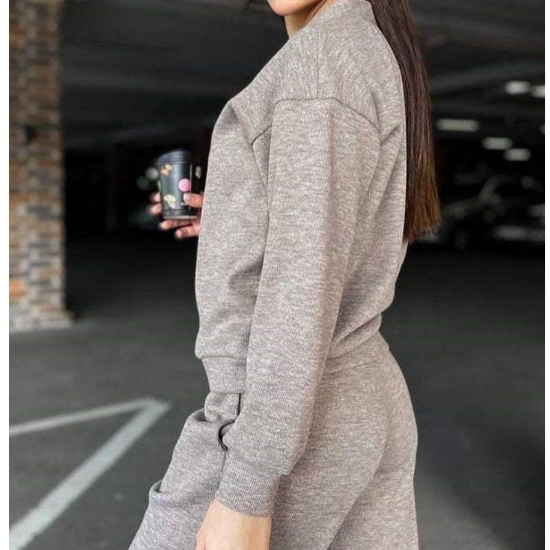 R&B | Zweiteilig: Strickjacke mit Knopfleiste und passender Hose