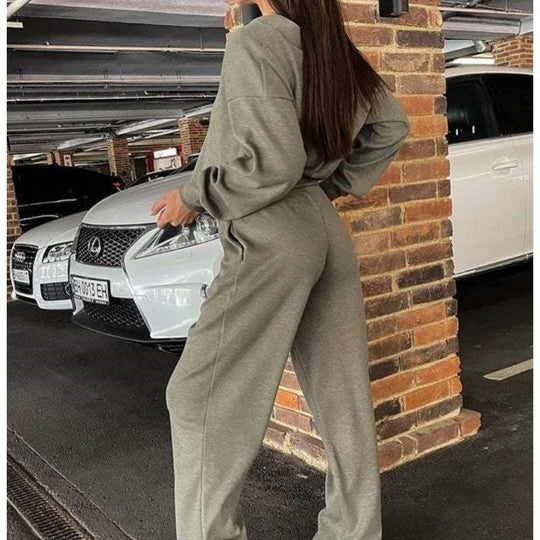 R&B | Zweiteilig: Strickjacke mit Knopfleiste und passender Hose