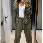R&B | Zweiteilig: Strickjacke mit Knopfleiste und passender Hose