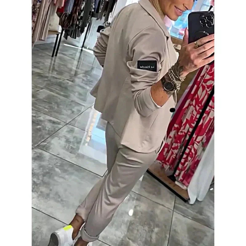 R&B | 2-Teiliges Set Bestehend Aus Einem Lässigen Blazer und Einer Hose