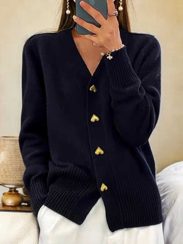 R&B | Strickjacke mit Herzknöpfen