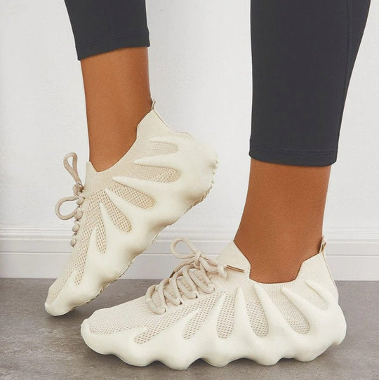 stylische Turnschuhe R&B
