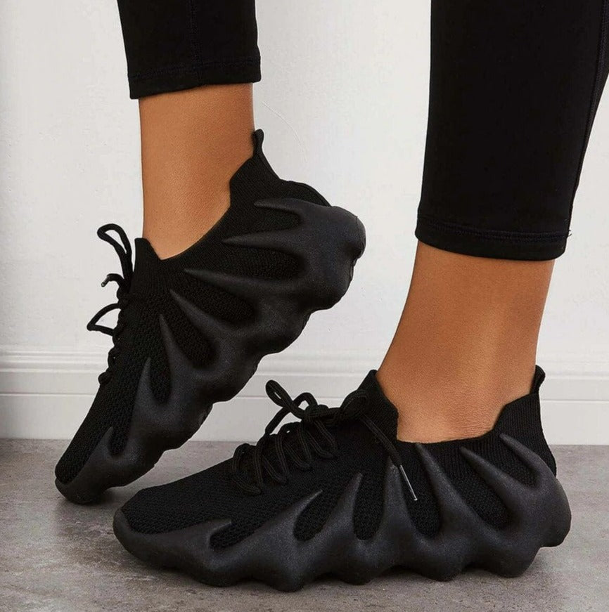 stylische Turnschuhe R&B