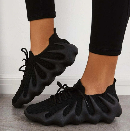 stylische Turnschuhe R&B