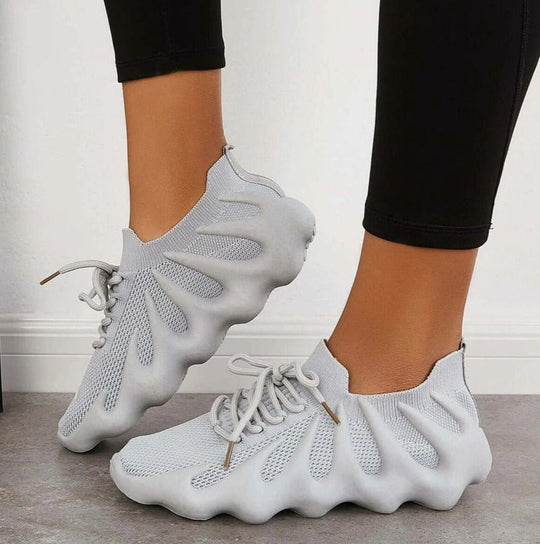 stylische Turnschuhe R&B
