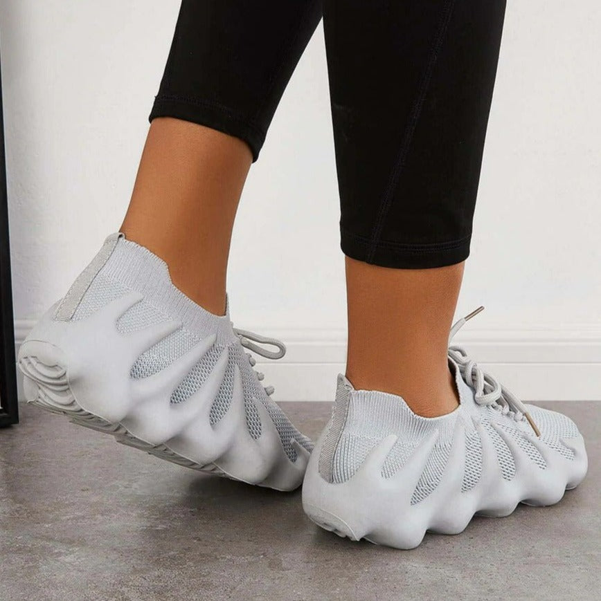stylische Turnschuhe R&B