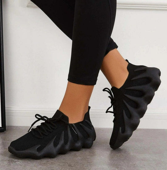 stylische Turnschuhe R&B