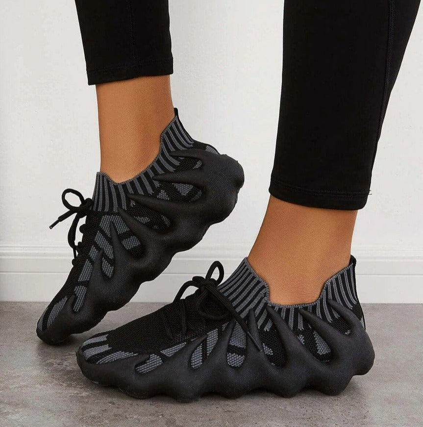 stylische Turnschuhe R&B