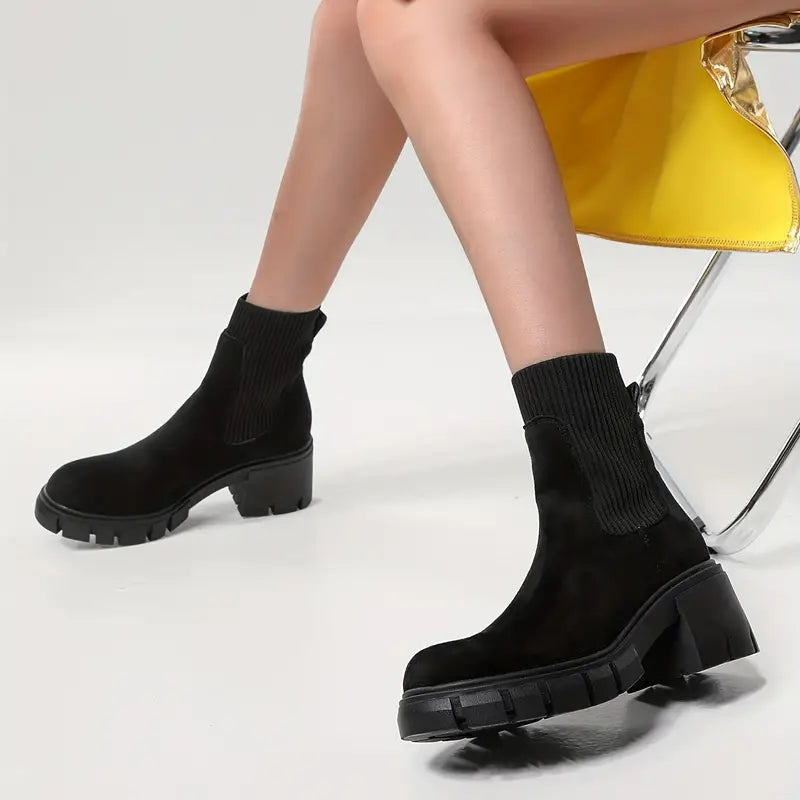 R&B | Stylische Wildleder Winterstiefel für Frauen