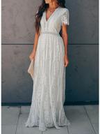 Kurzarm-Maxikleid aus Spitze mit V-Ausschnitt