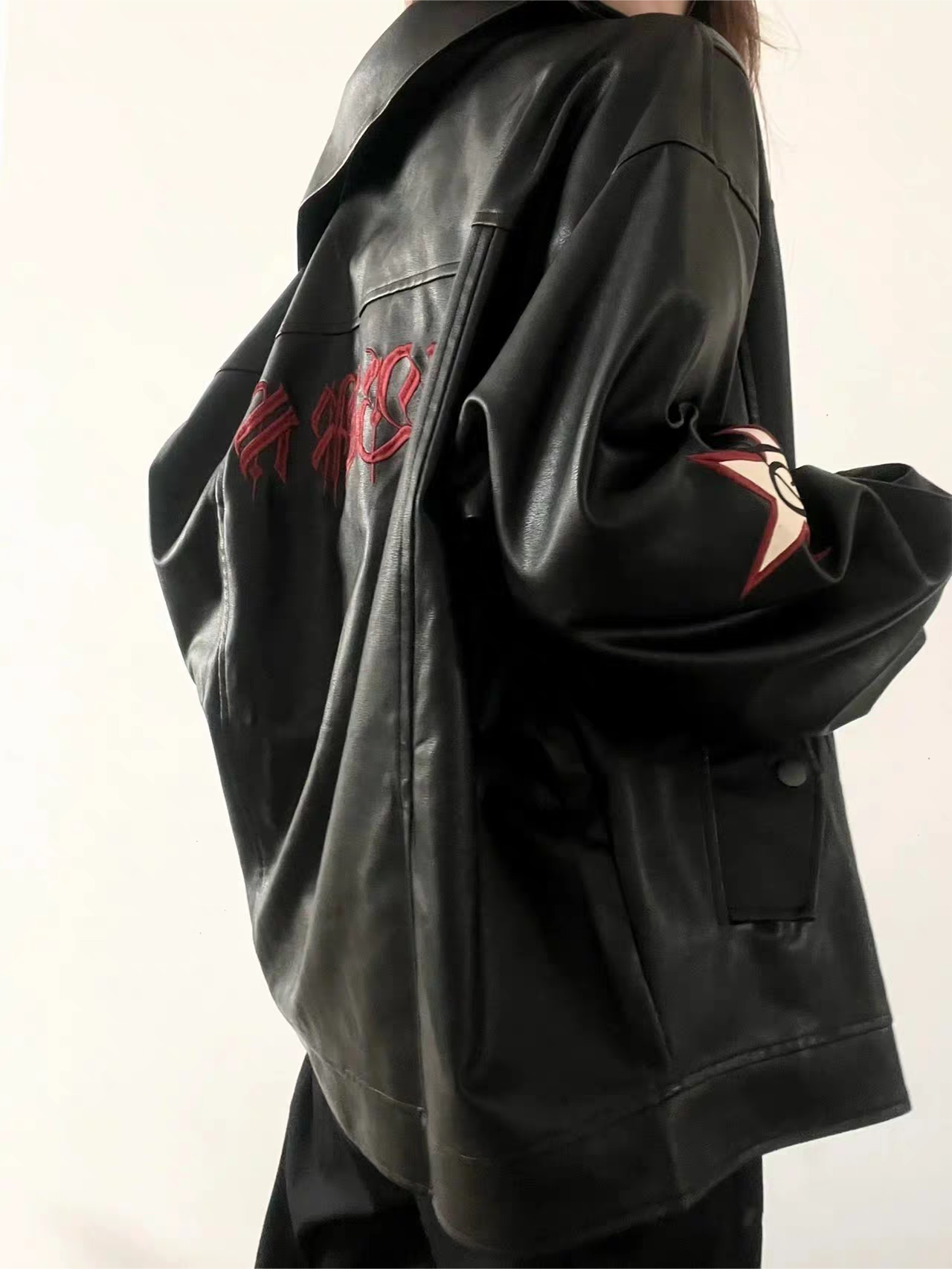 R&B | Lederjacke mit Reverskragen Und Stickerei