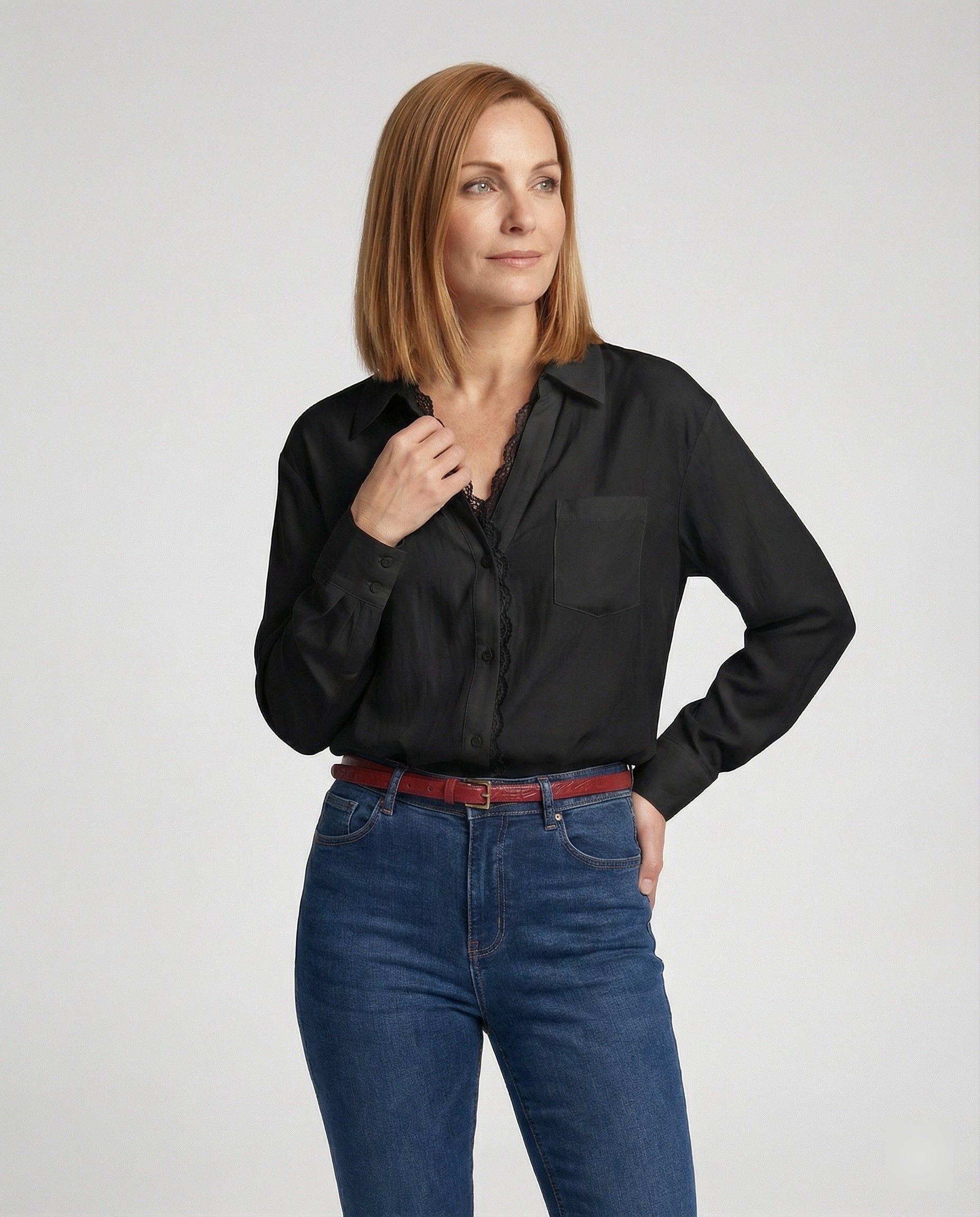 Damen Bluse mit Spitzenakzenten