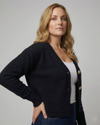 Damen Strickjacke stilvoll mit raffinierten Knöpfen