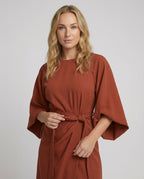 R&B | Elegantes Kleid mit Laternenärmeln und Gürtel