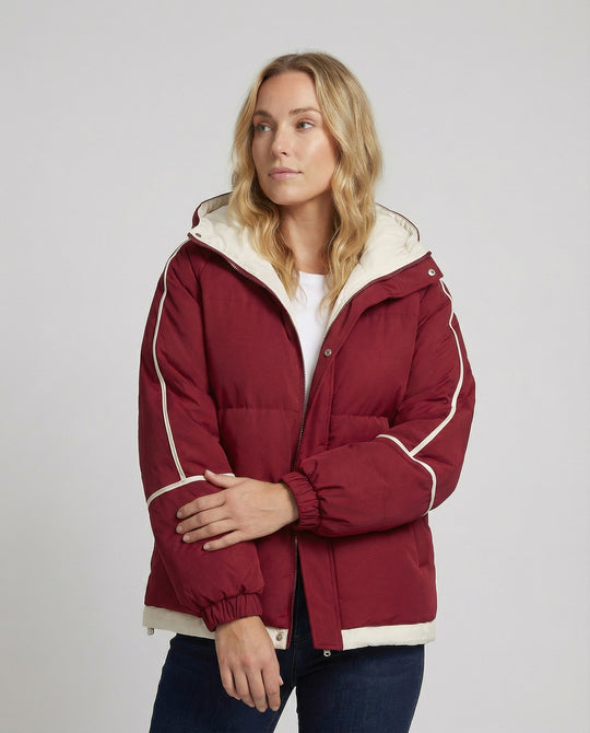 Damen Hochwertige Winterjacke mit isolierender Kapuze R&B
