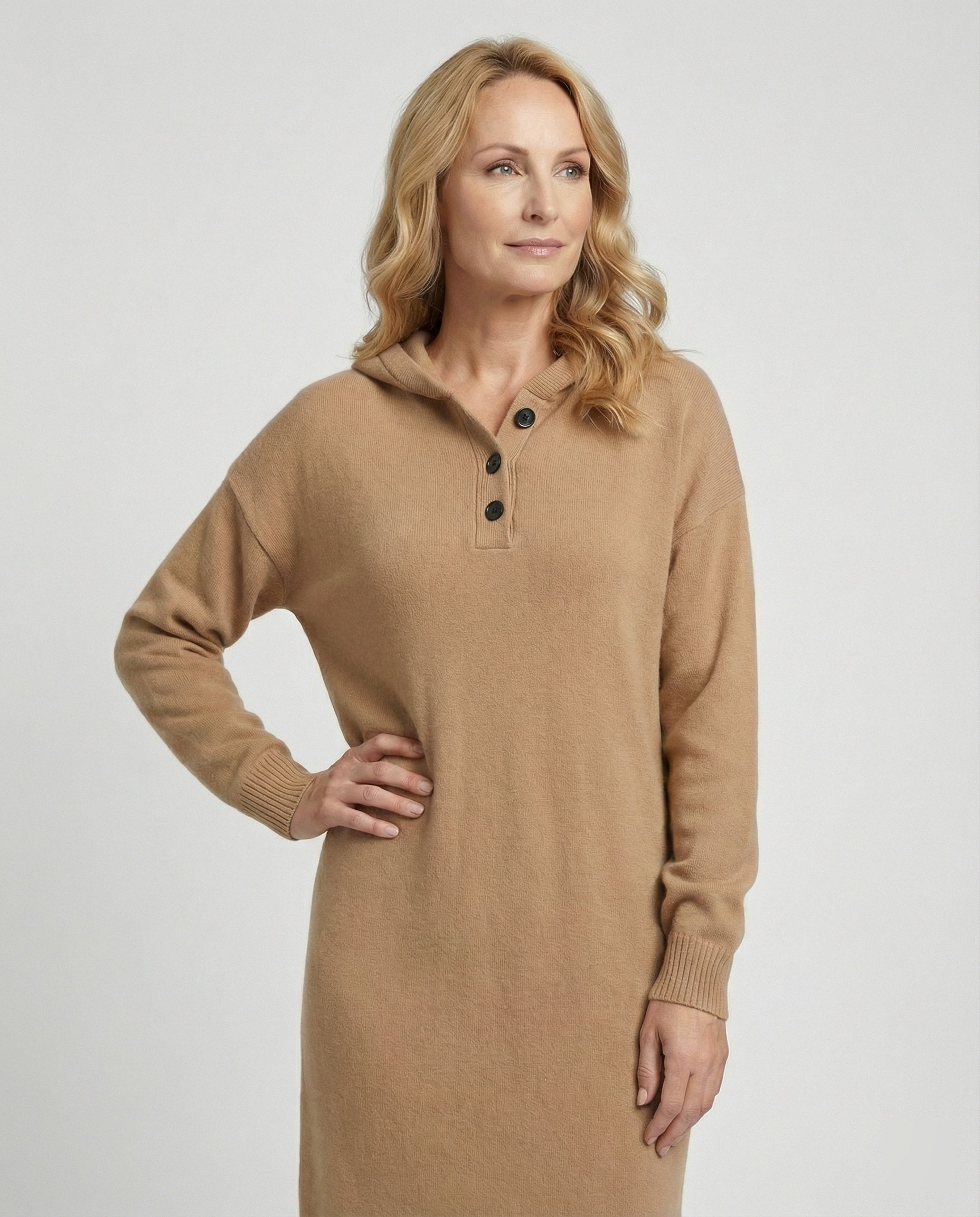 Damen Hoodie-Kleid aus weichem Strickmaterial mit Knopfleiste und Kapuze