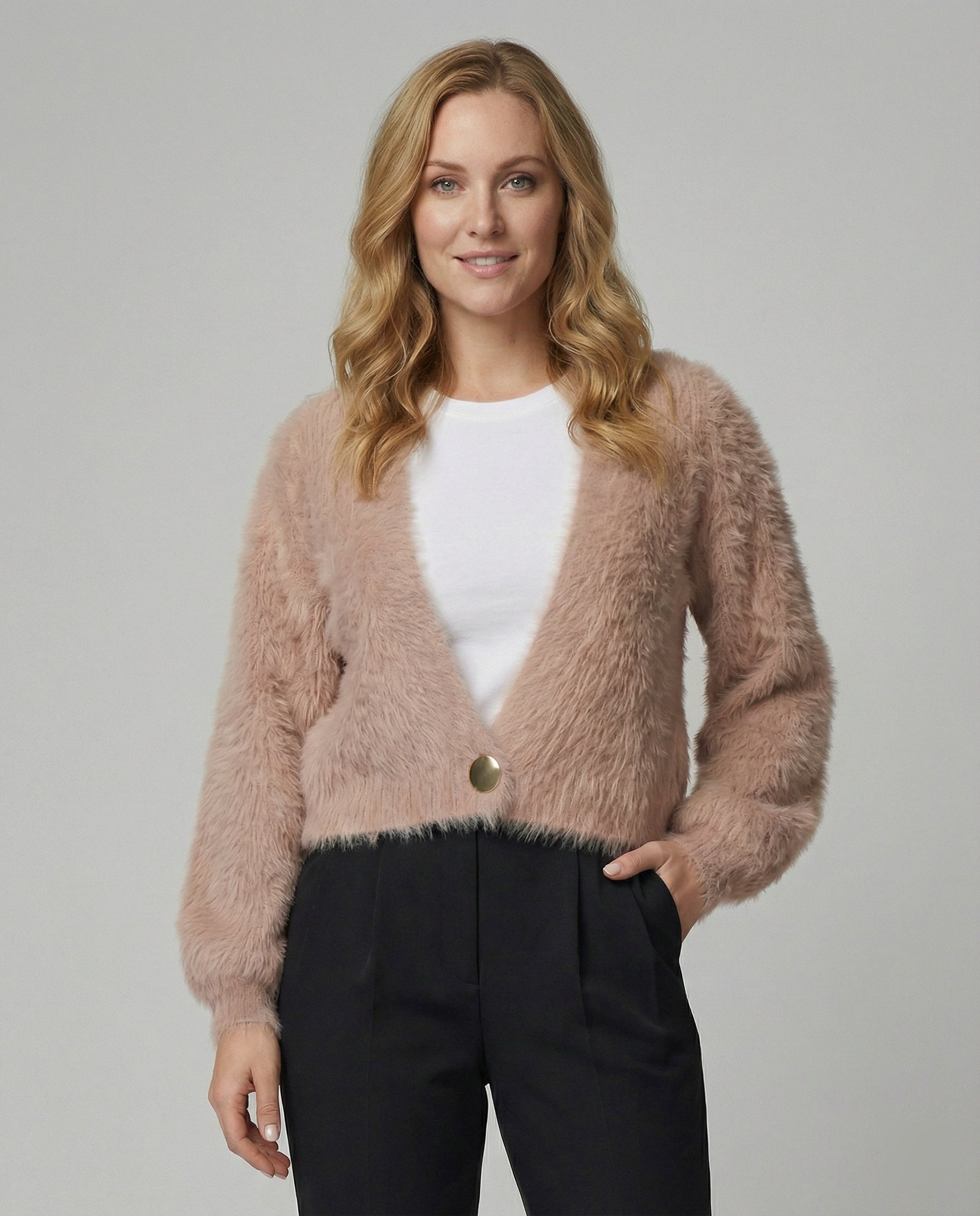 Strickjacke Damen flauschig oversized aus weichem Material