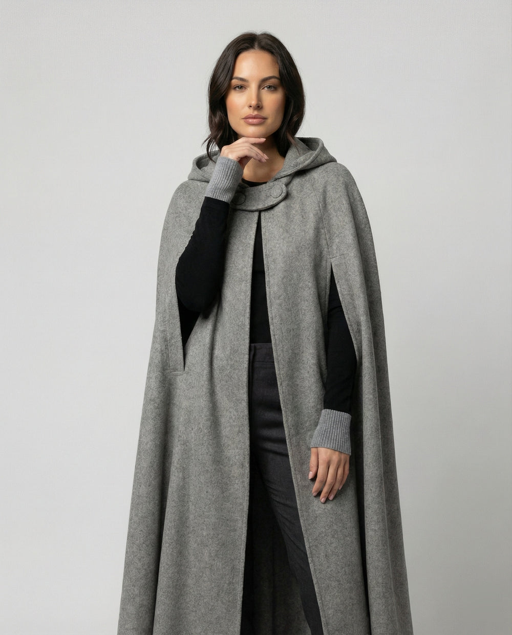 Damen modern geschnittener Umhang mit Kapuze R&B