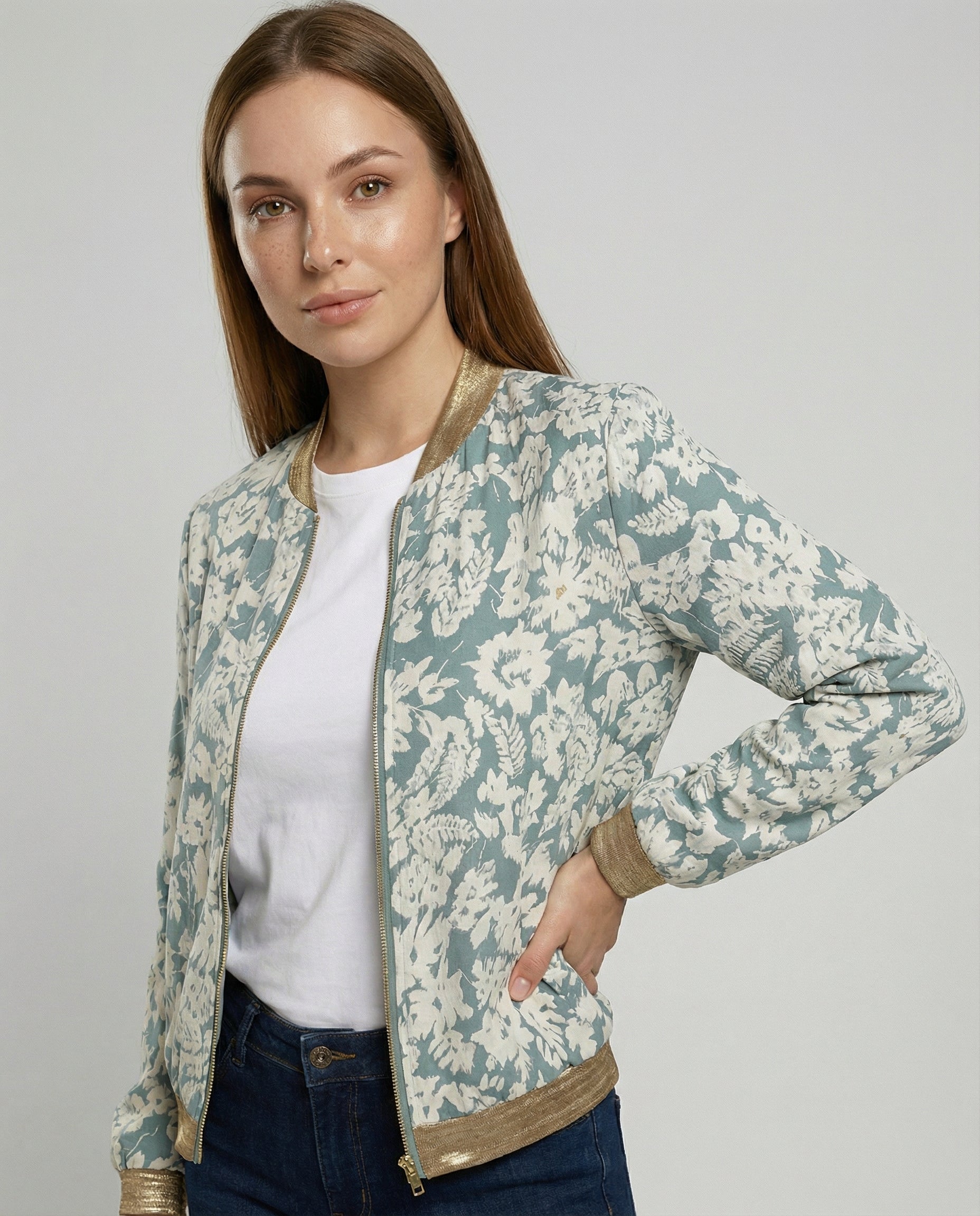 Damen Bomberjacke mit Blumenmuster |