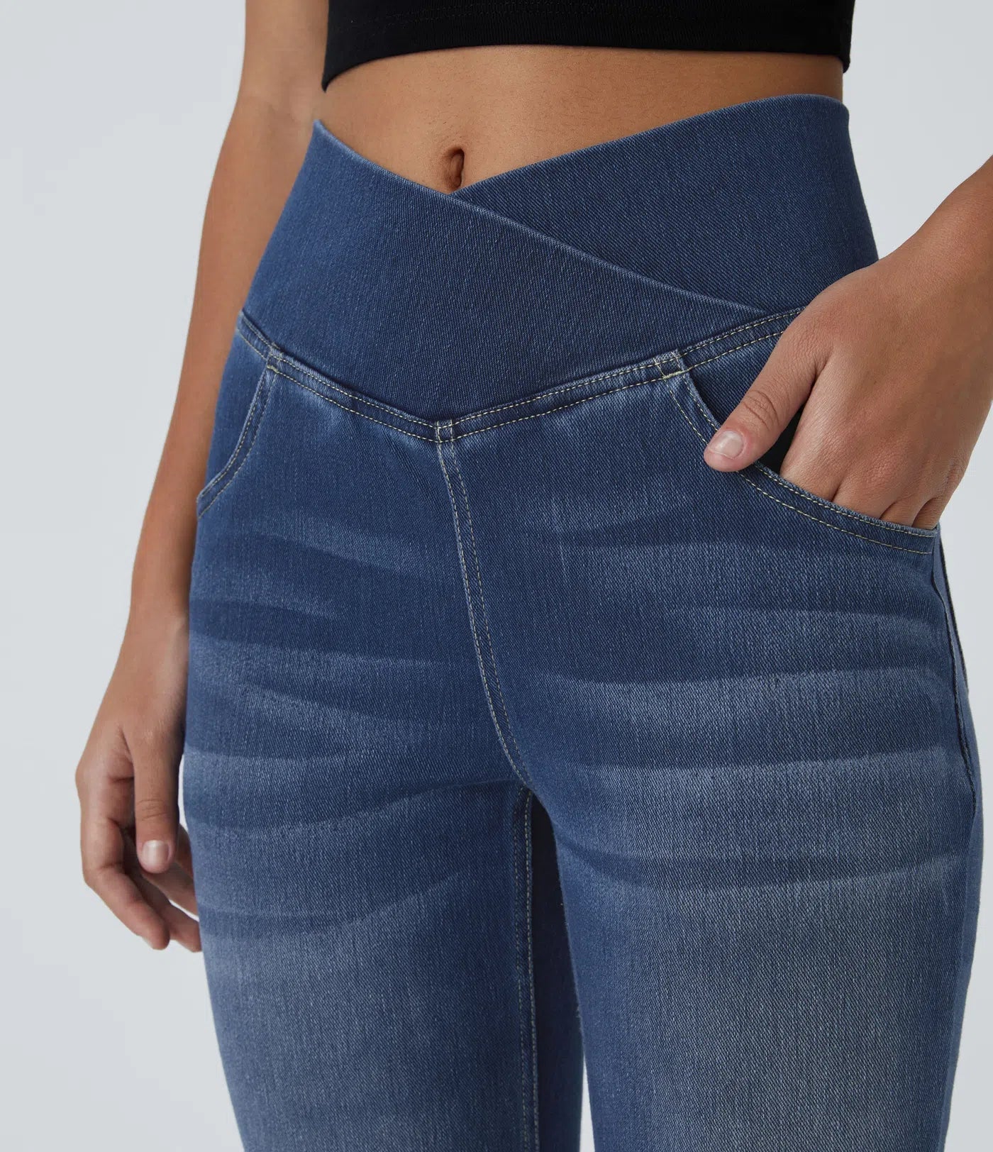 R&B | Hoch Taillierte, Ausgestellte Jeans