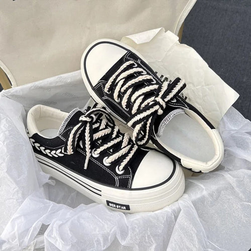 Canvas Damenschuhe mit Plateausohle R&B