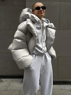 R&B | Kurze Daunenjacke aus Baumwolle mit Kapuze, ideal für kalte Tage