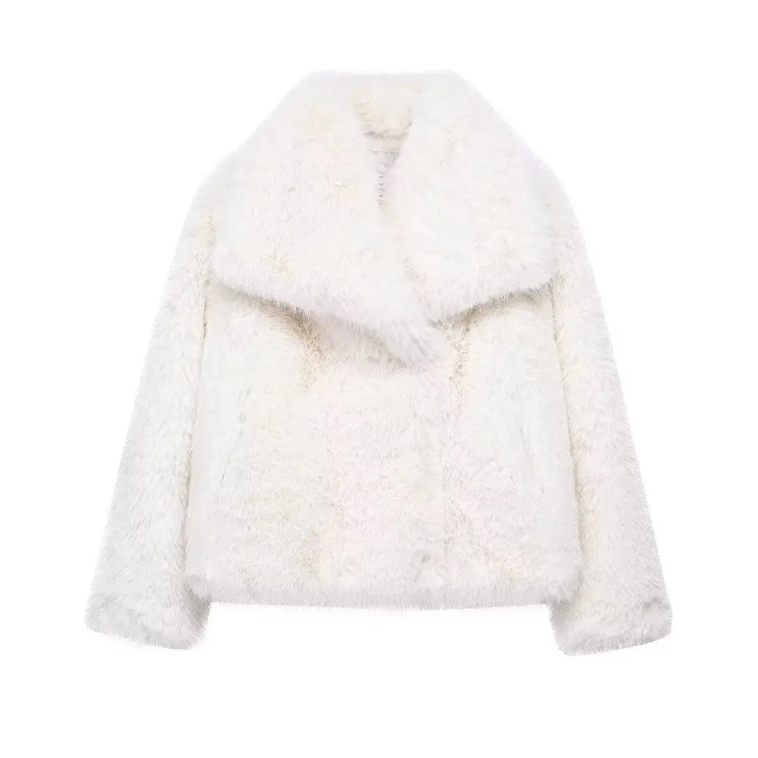 R&B | Warme Pelzjacke Für Damen In Stilvollem Design