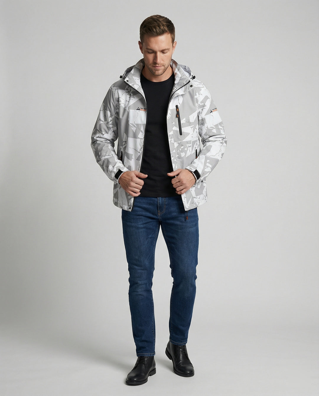 R&B Skijacke mit Reißverschluss im sportlichen Stil mit Buchstabendruck