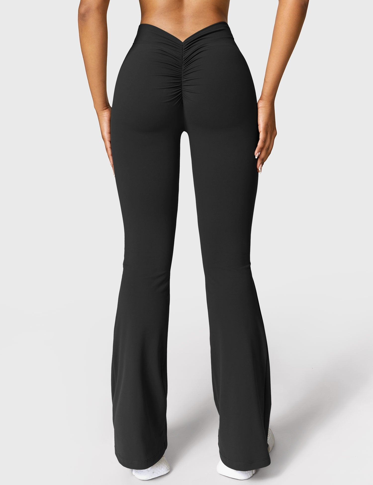 R&B | Ausgestellte Leggings mit V-Ausschnitt