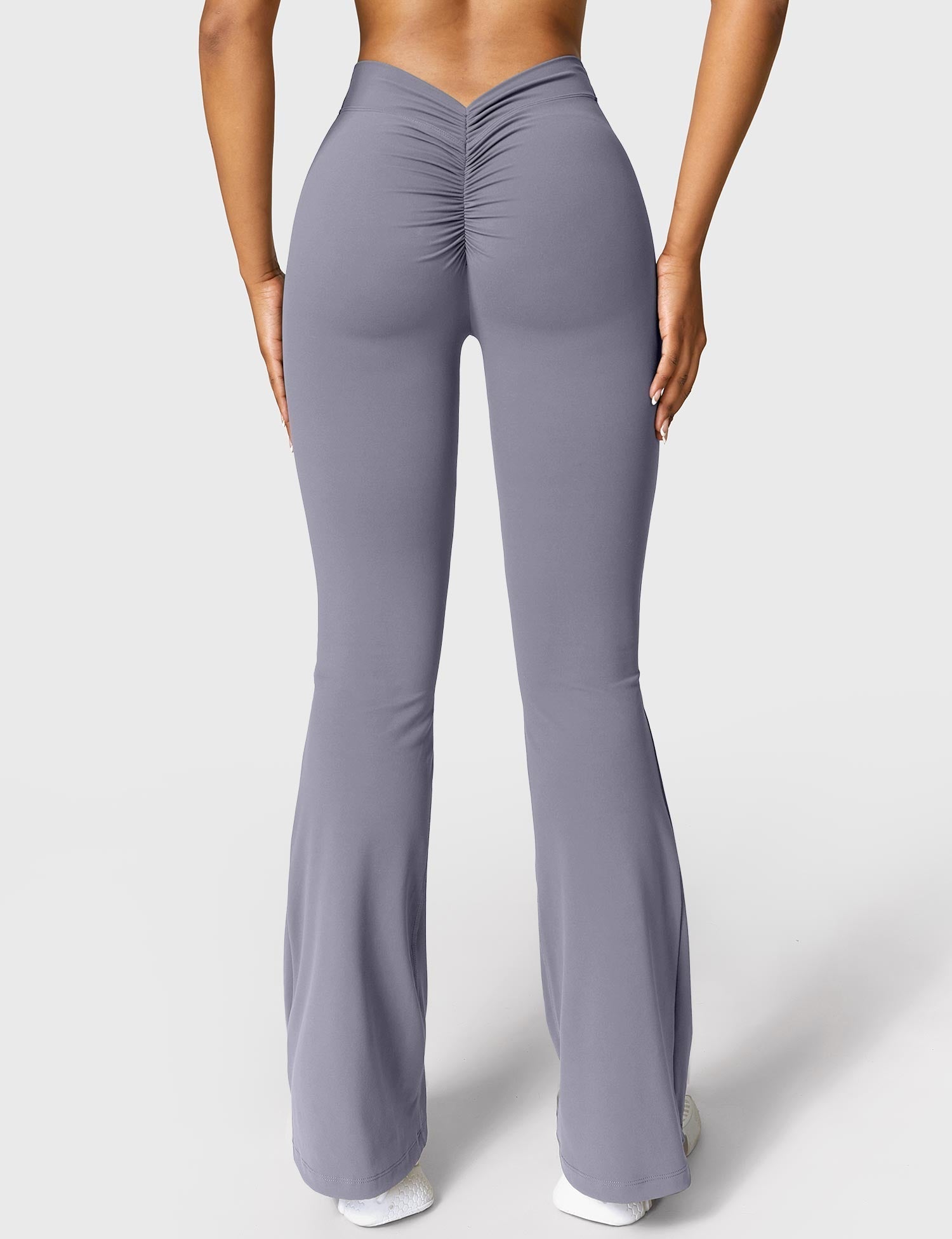 R&B | Ausgestellte Leggings mit V-Ausschnitt