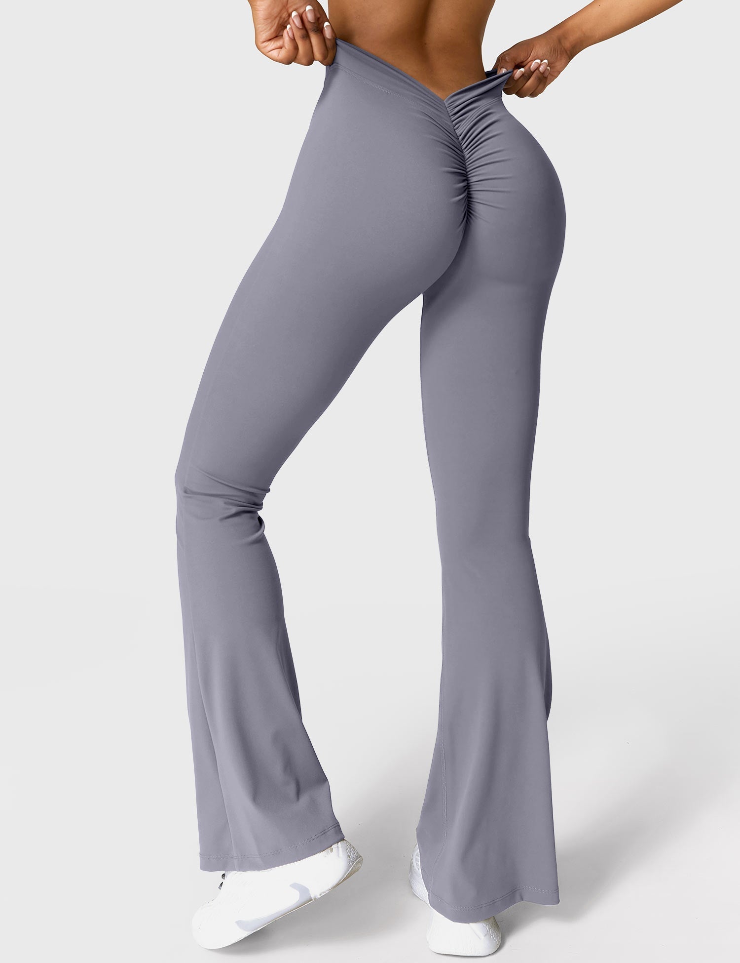 R&B | Ausgestellte Leggings mit V-Ausschnitt