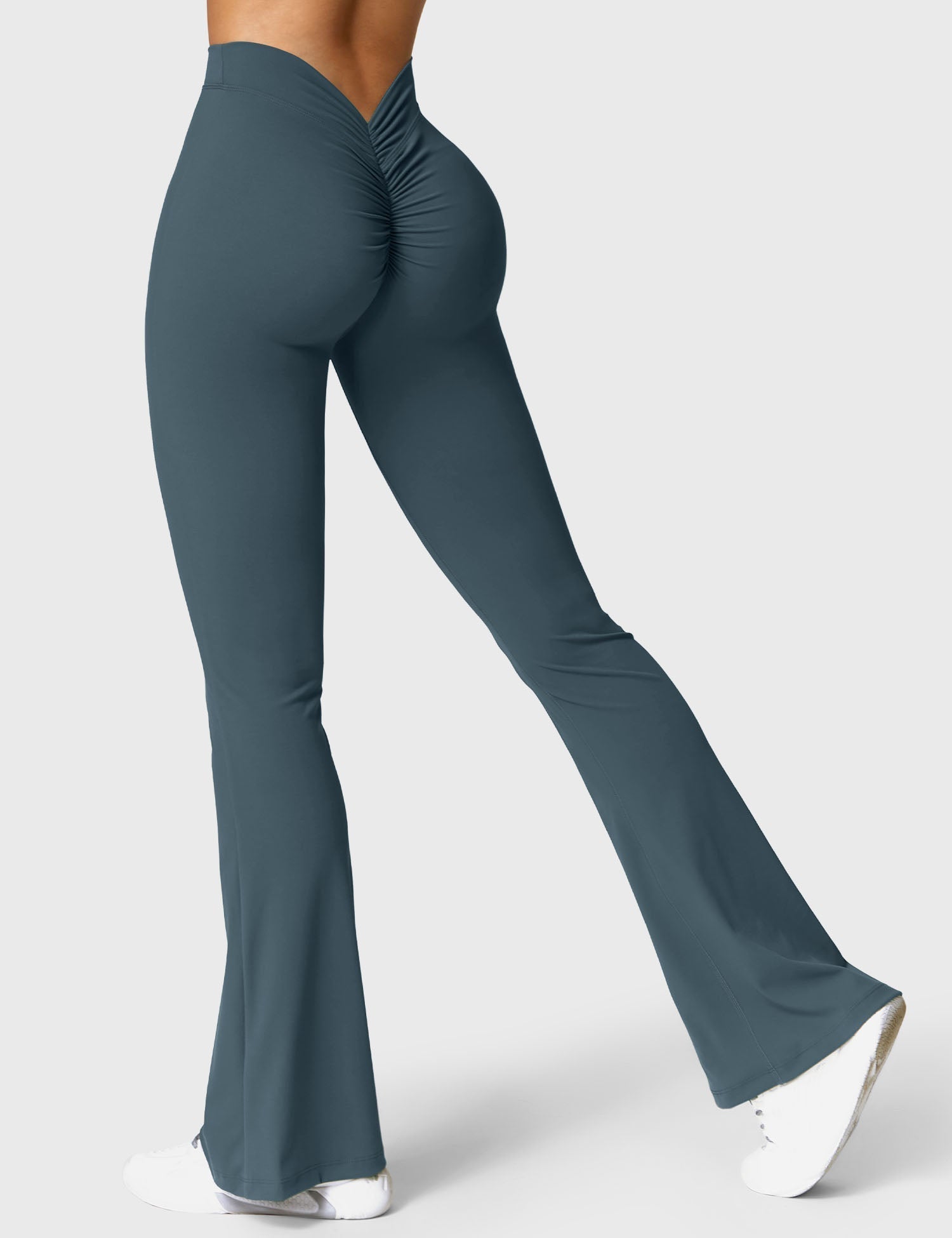 R&B | Ausgestellte Leggings mit V-Ausschnitt