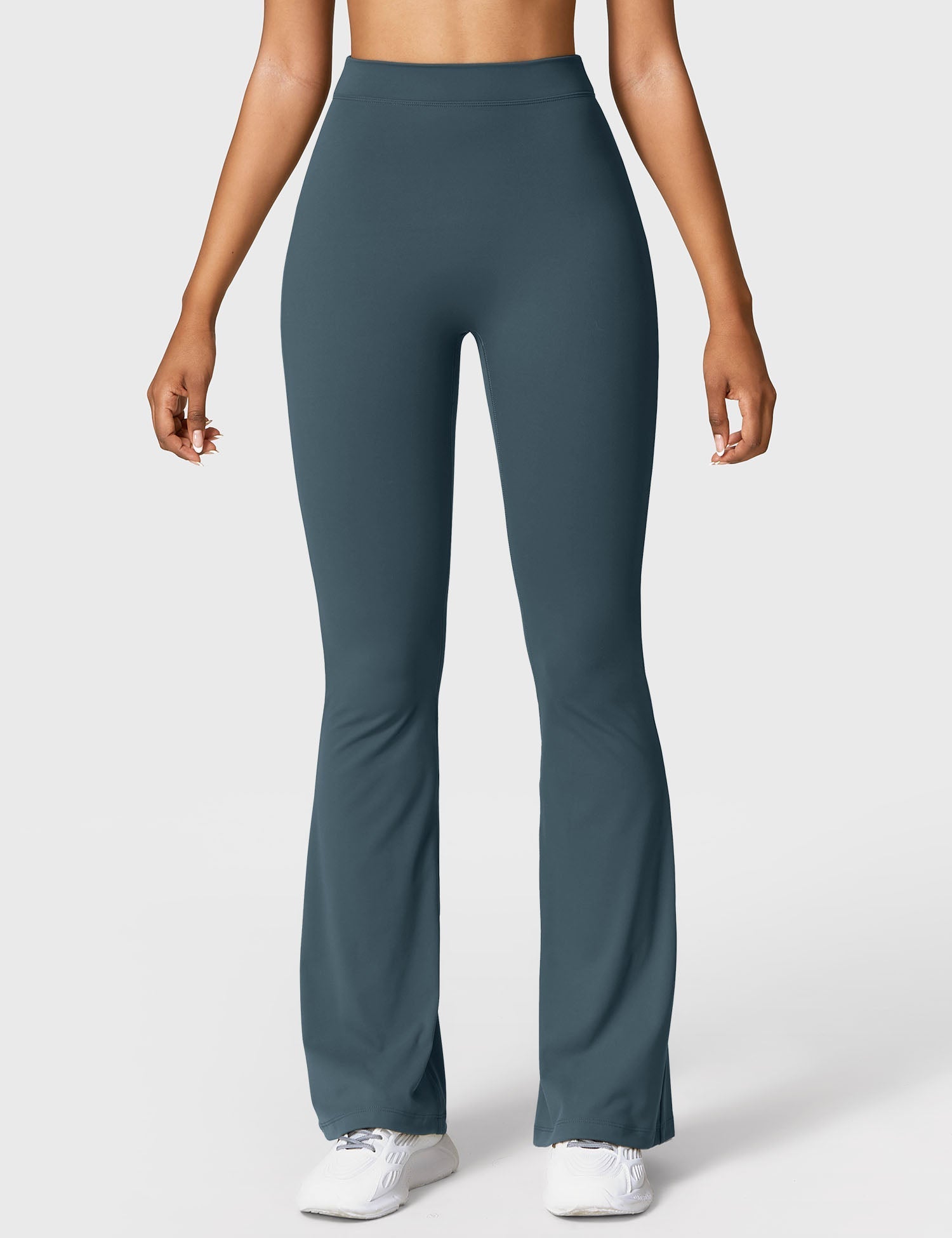 R&B | Ausgestellte Leggings mit V-Ausschnitt