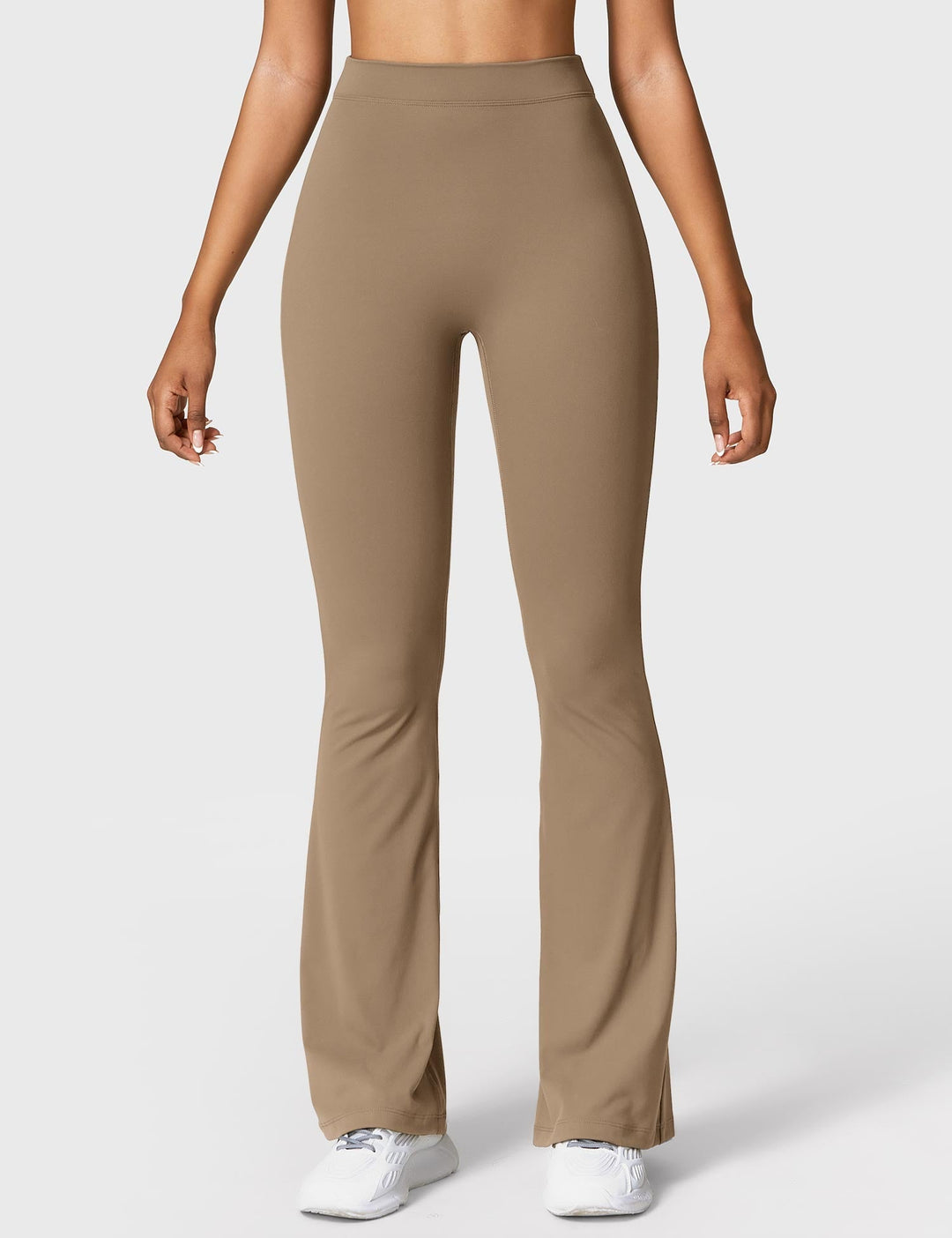 R&B | Ausgestellte Leggings mit V-Ausschnitt