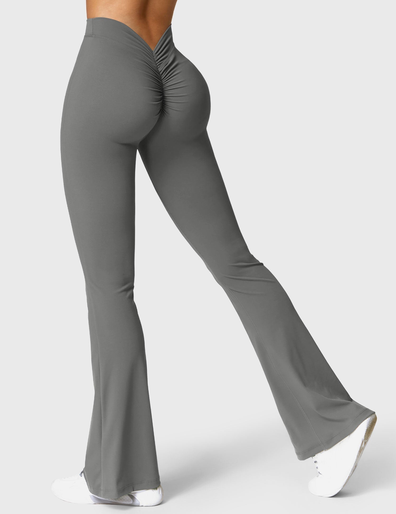 R&B | Ausgestellte Leggings mit V-Ausschnitt