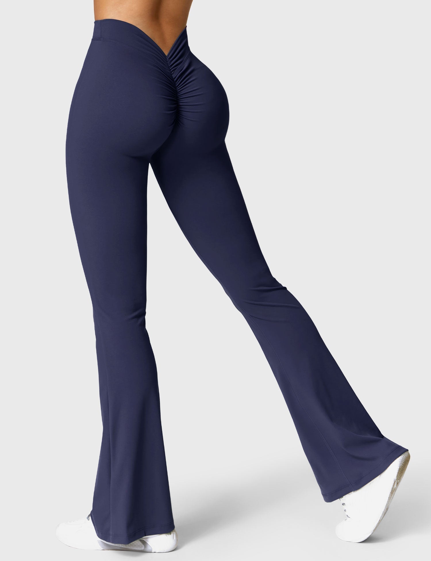 R&B | Ausgestellte Leggings mit V-Ausschnitt