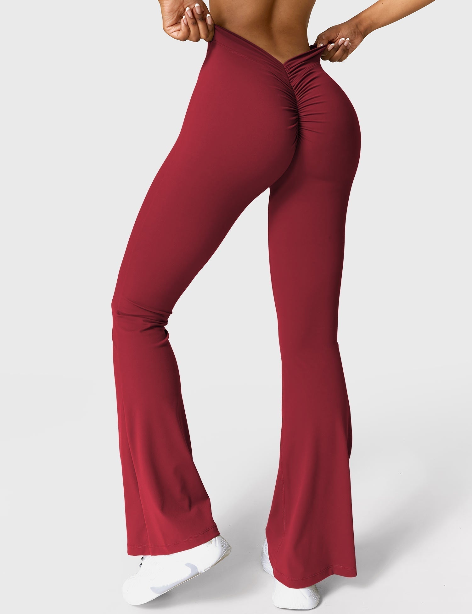 R&B | Ausgestellte Leggings mit V-Ausschnitt