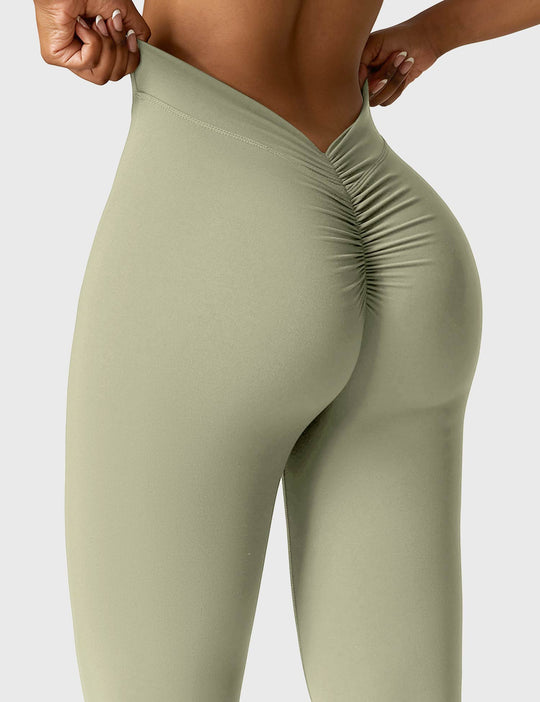 R&B | Ausgestellte Leggings mit V-Ausschnitt