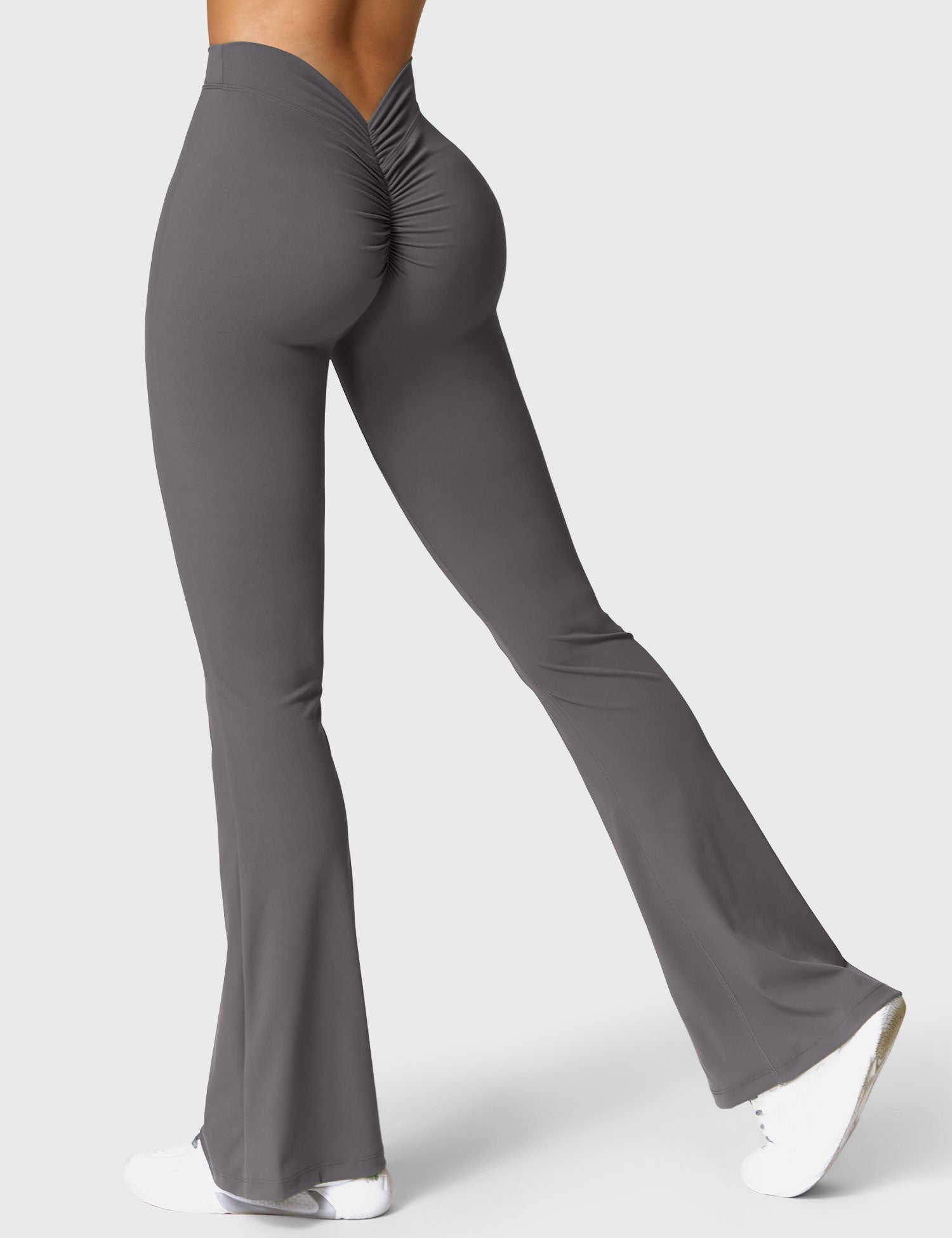 R&B | Ausgestellte Leggings mit V-Ausschnitt