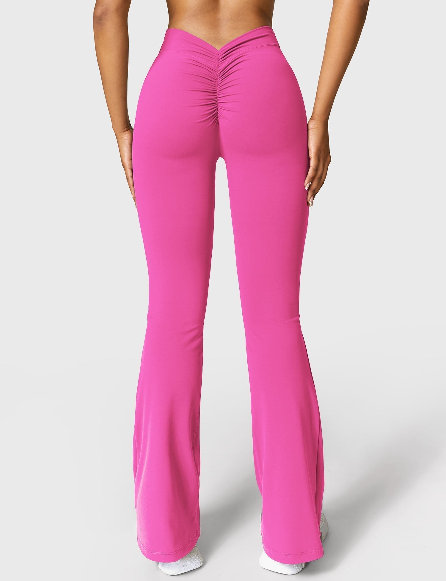 R&B | Ausgestellte Leggings mit V-Ausschnitt