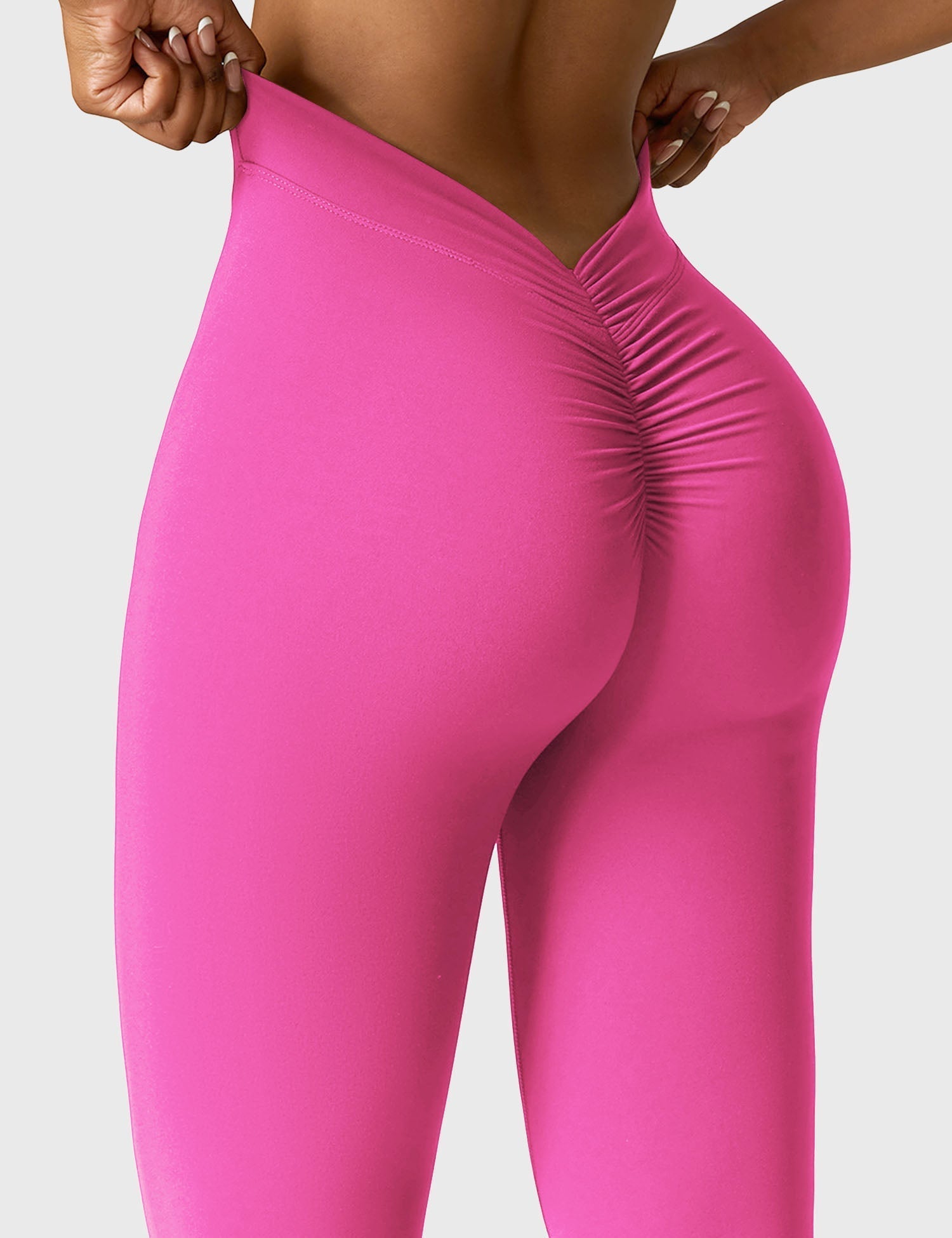 R&B | Ausgestellte Leggings mit V-Ausschnitt