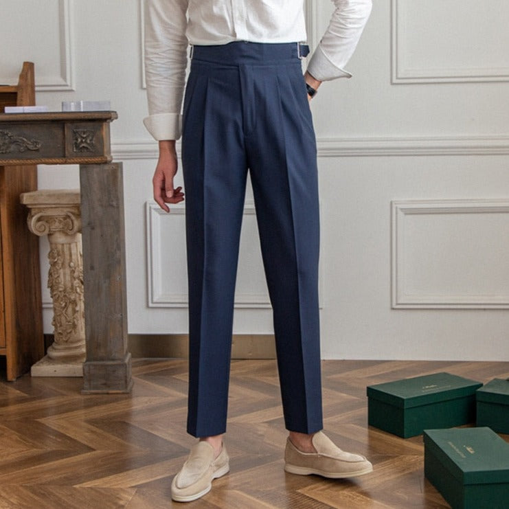 R&B Classic: Stilvolle Hose mit Schnalle